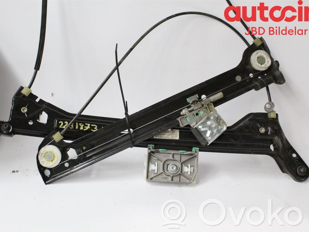 Audi A5 8T 8F Elektryczny podnośnik szyby drzwi przednich 