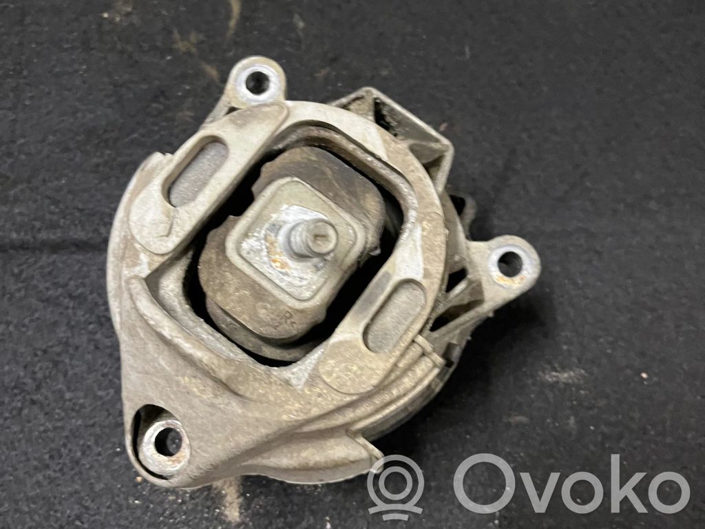 BMW 3 F30 F35 F31 Engine mount bracket 