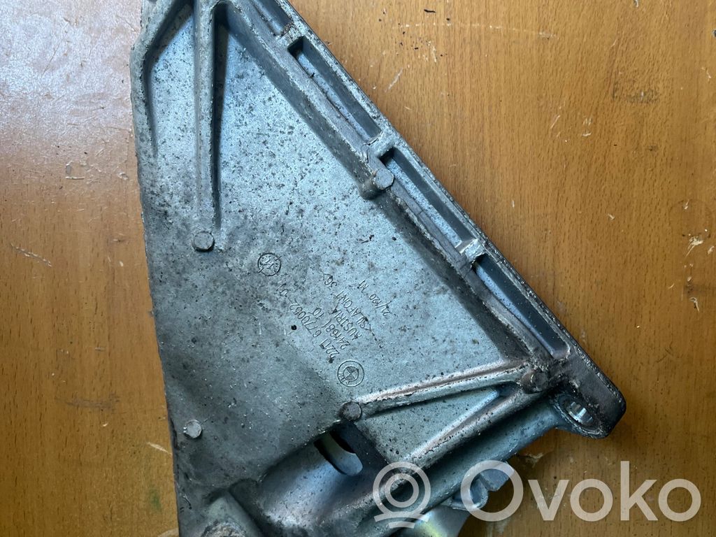 BMW 3 E90 E91 Engine mounting bracket 