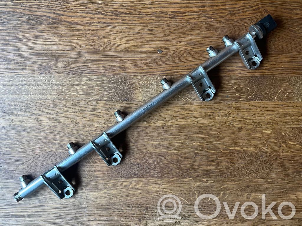 BMW 3 E90 E91 Kraftstoffverteiler Einspritzleiste Verteilerrohr 
