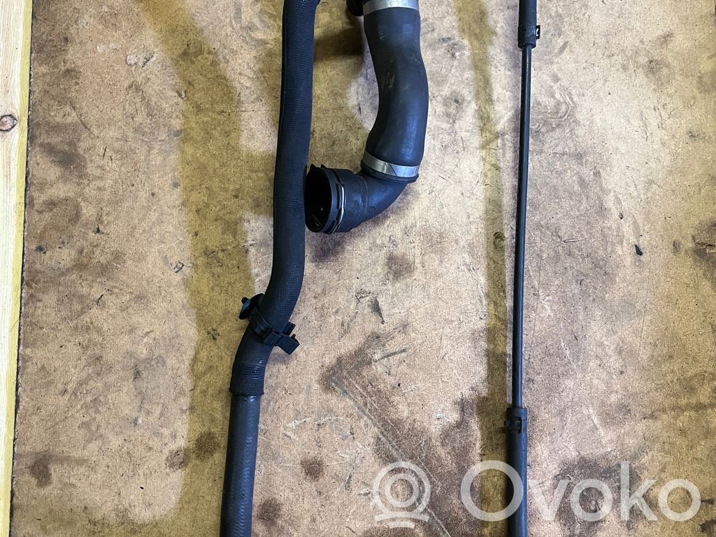 BMW 1 E81 E87 Engine coolant pipe/hose 