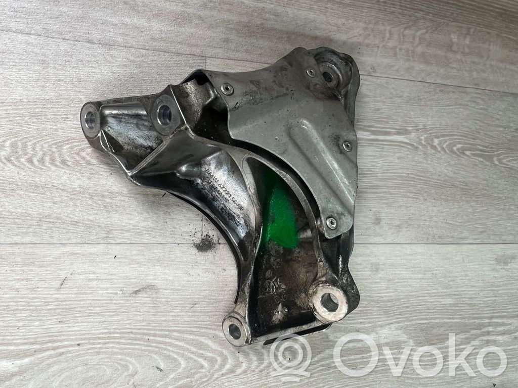 Engine mounting bracket   6772156