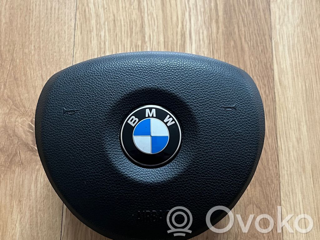 BMW X1 E84 Vairo oro pagalvė 