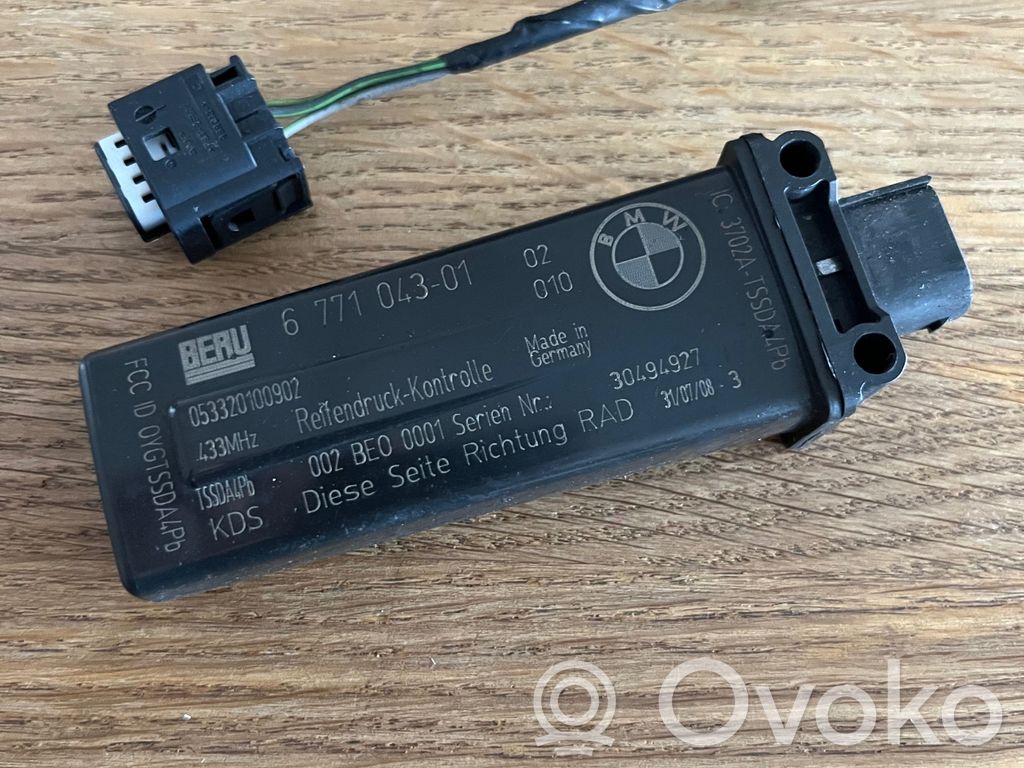 Tire pressure sensor   6771043