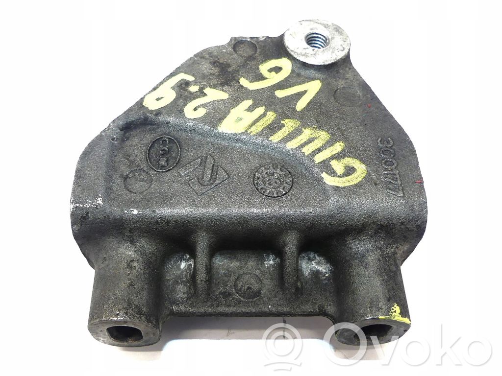 Engine mounting bracket   300177