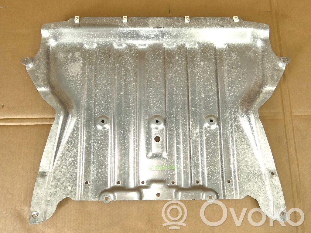 BMW 5 G30 G31 G38 Protezione anti spruzzi/sottoscocca del motore 