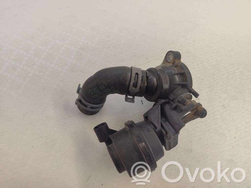Audi Q5 SQ5 8R Engine coolant pipe/hose 