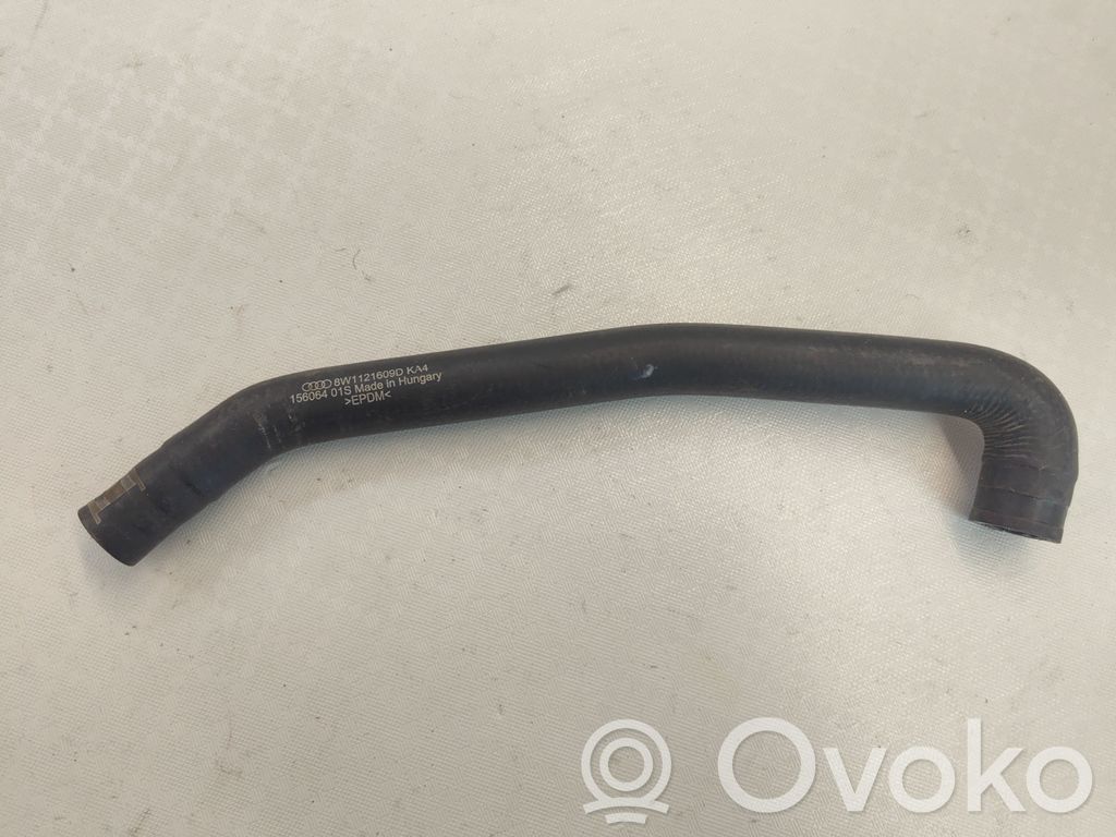 Audi A4 S4 B9 8W Engine coolant pipe/hose 