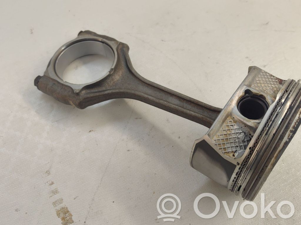 Chrysler Pacifica Piston with connecting rod 