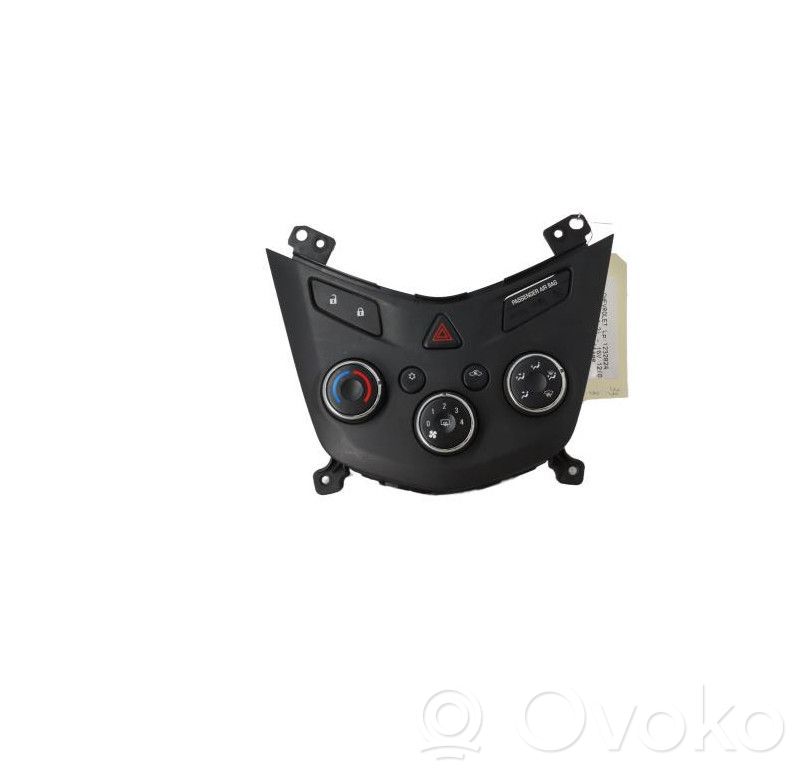 Chevrolet Aveo Climate control unit 