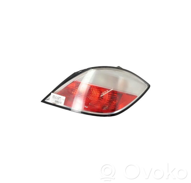 Opel Astra H Aizmugurējais lukturis virsbūvē 