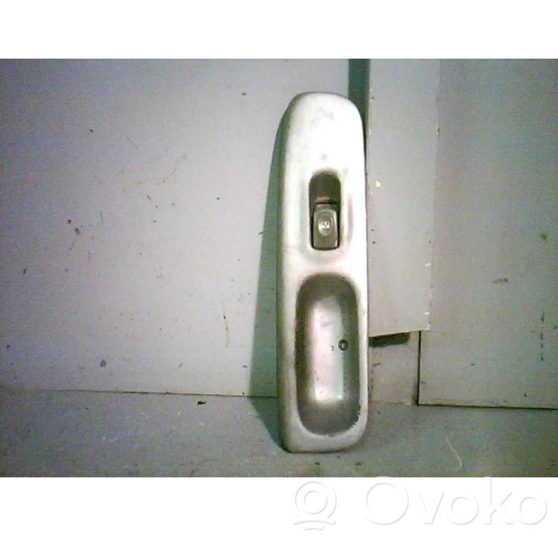 Renault Twingo I Electric window control switch 