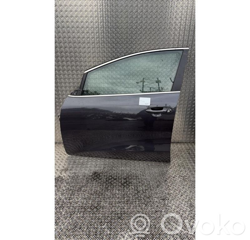 Front door   76003A2000