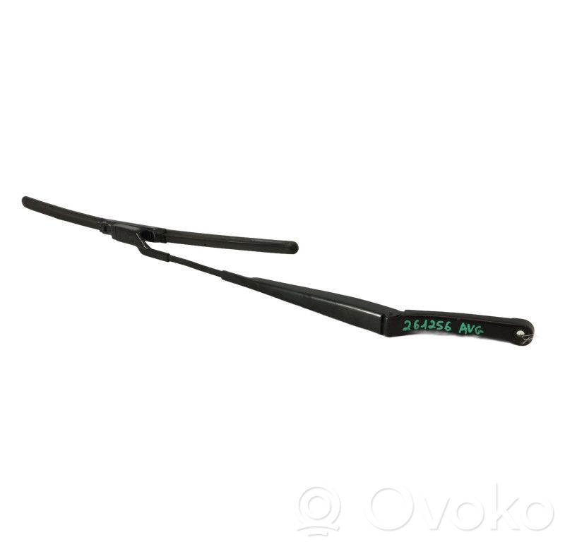 Front wiper blade arm