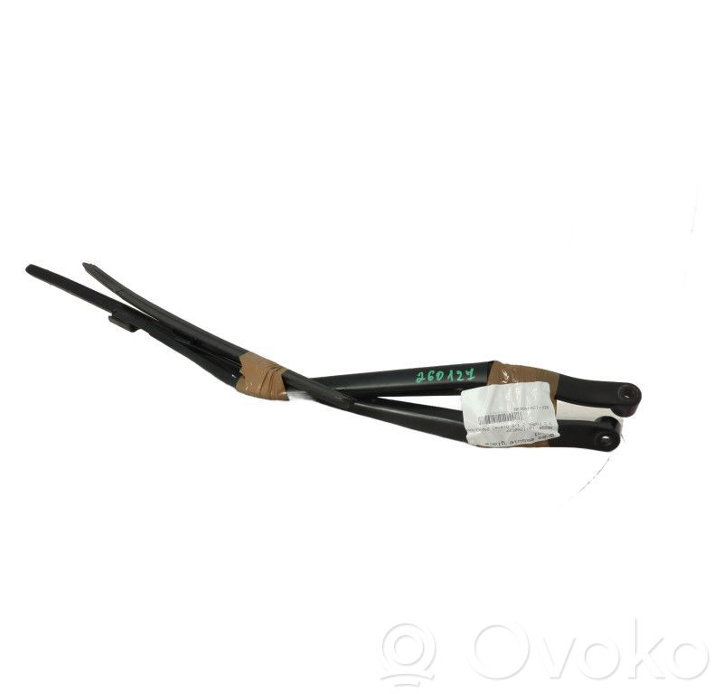 Mazda 3 II Front wiper blade arm 