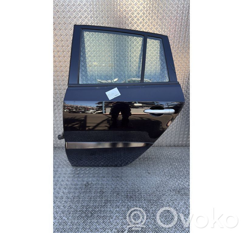 Puerta trasera   821010028R