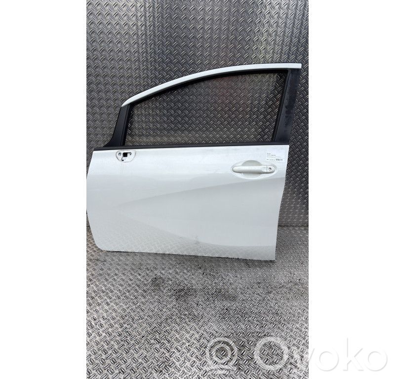 Nissan Note (E12) Priekinės durys 