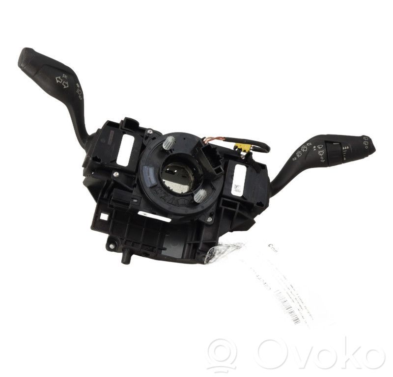 Wiper turn signal indicator stalk/switch