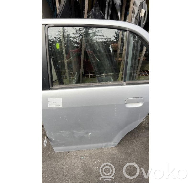 Puerta trasera   67004B2100