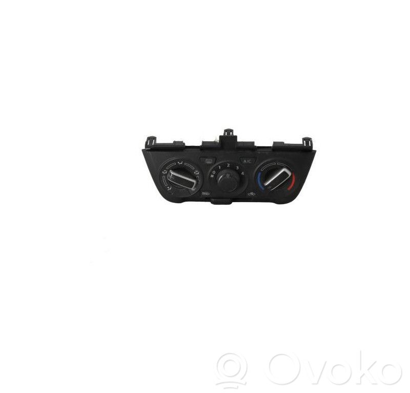 Suzuki Swift III Panel klimatyzacji 