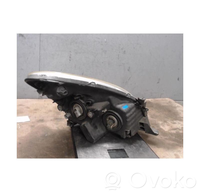 Phare frontale   811700F080