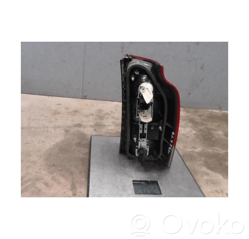 Rear/tail lights