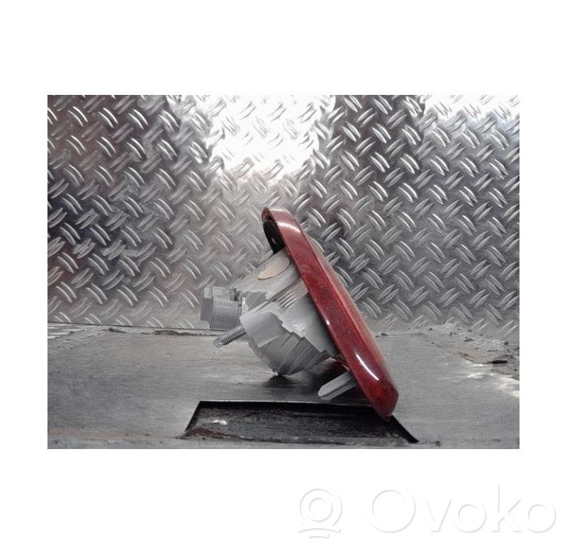 Renault Twingo II Lampă spate în capacul portbagajului 