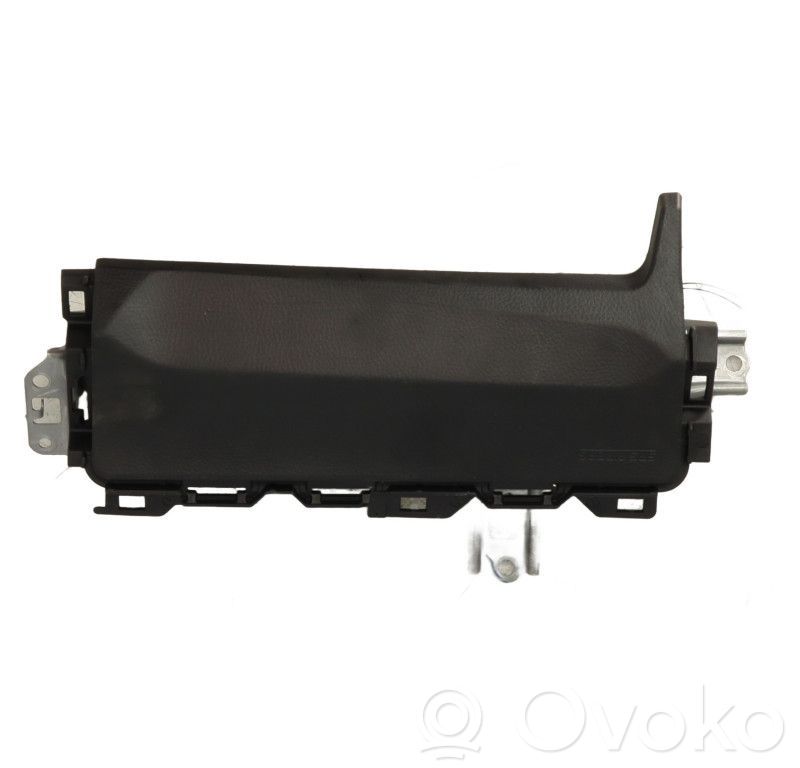 Suzuki SX4 Polviturvatyyny