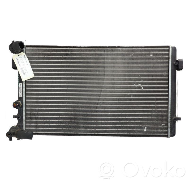 Volkswagen Golf IV Radiator lichid răcire 