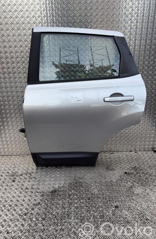 Nissan Qashqai Tür hinten 