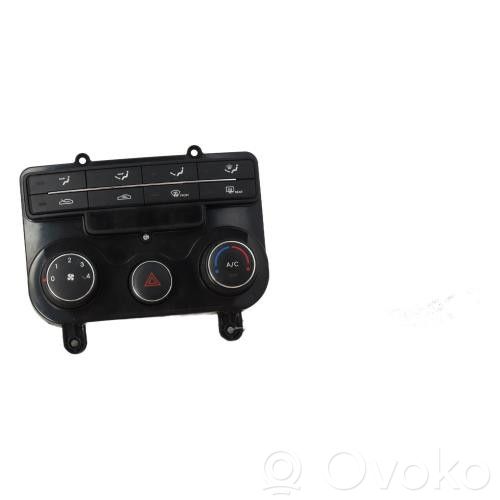 Hyundai i30 Panel klimatyzacji 