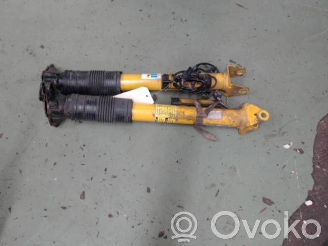 Jeep Grand Cherokee Stoßdämpfer hinten