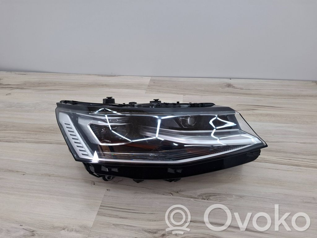 Volkswagen Multivan T7 Lampa przednia 