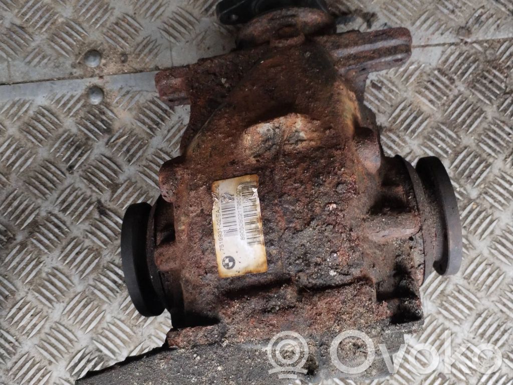 Rear differential   7519931,890508021798007
