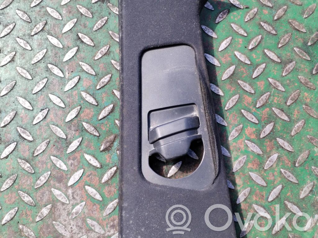 BMW 3 E46 Pilar (B) (superior) 