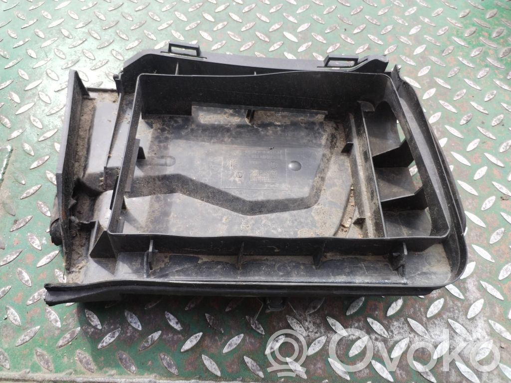 BMW 5 E39 Air filter box 