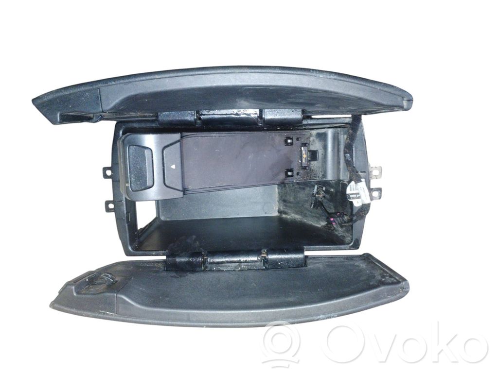 BMW X5 E70 Armrest 