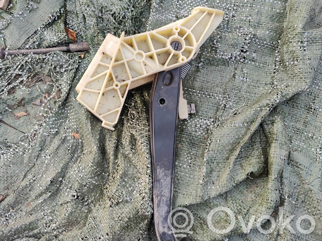 Brake pedal   6769407
