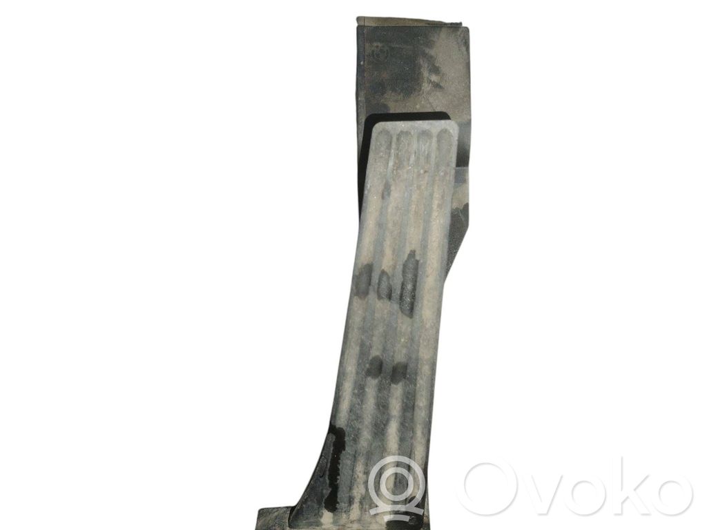 Accelerator throttle pedal   6772645