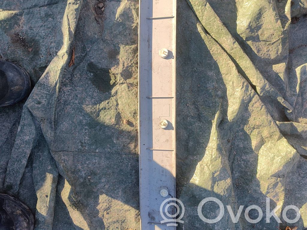 Kita salono detalė   15678912,719050