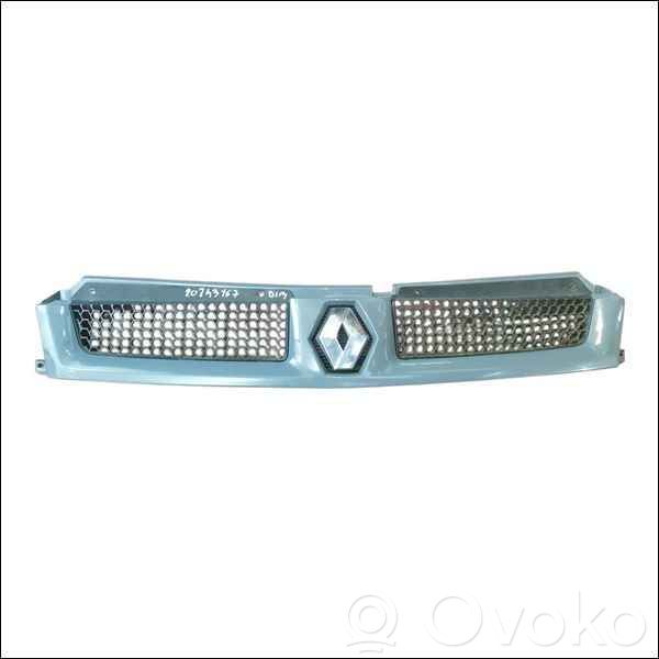 Renault Master II Front bumper upper radiator grill 