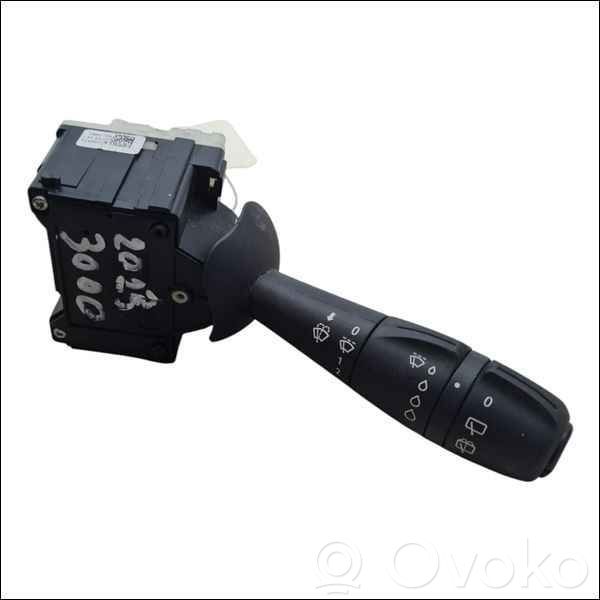 Renault Twingo III Wiper control stalk 