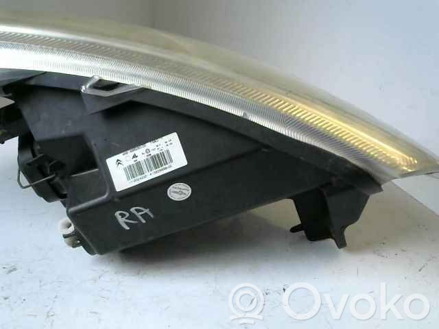 Citroen C3 Lampa przednia 