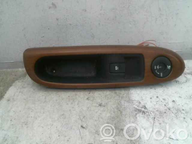 Renault Clio II Electric window control switch 