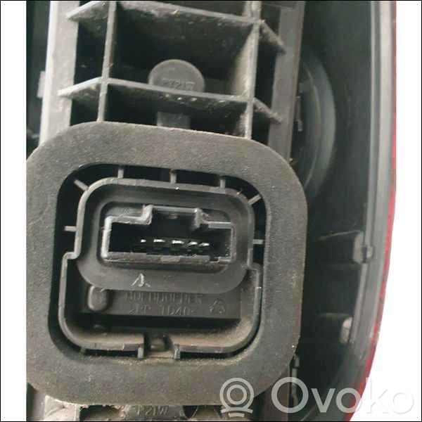 Takavalot   265550035R,265550035R,20242645,6959922,VDMS10