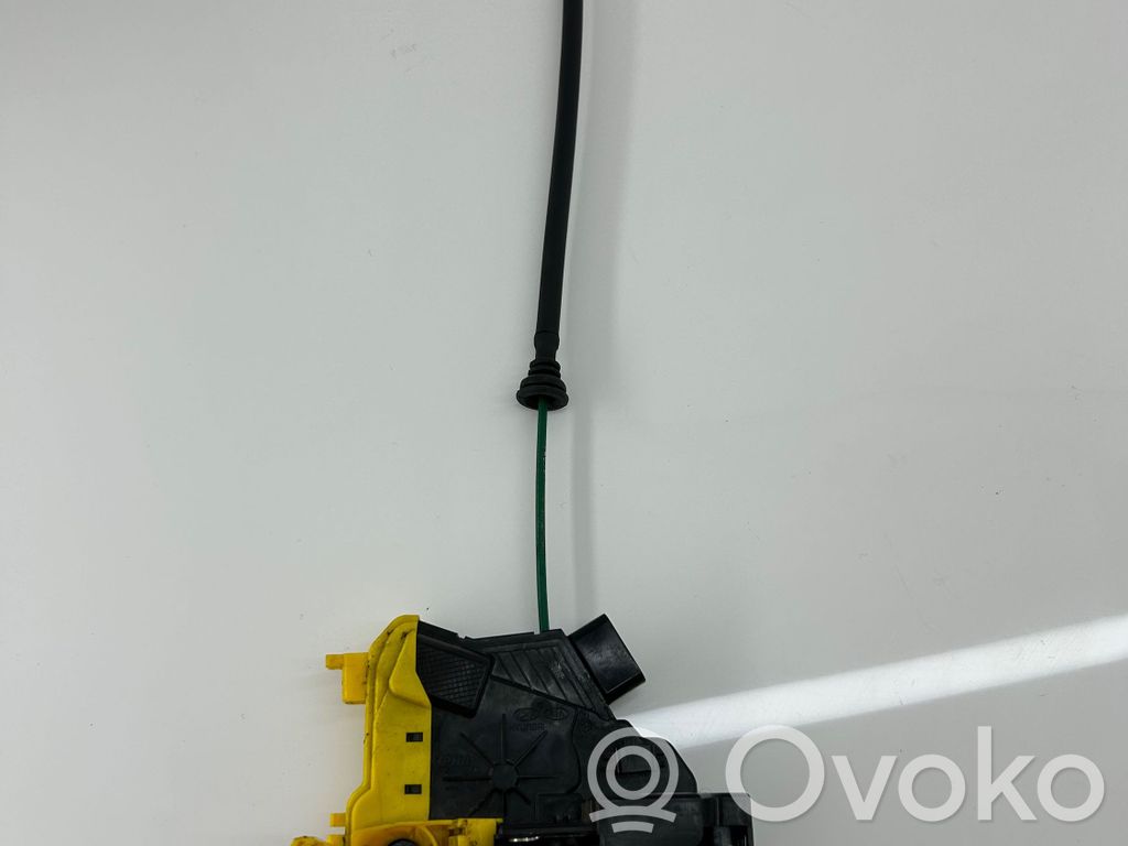 KIA Pro Cee'd II Front door lock 
