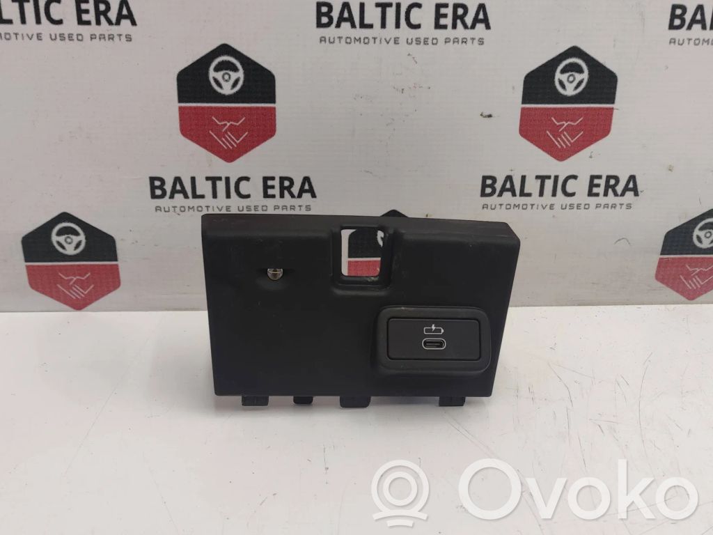 USB socket connector   5A84161,6807232,9672919183,19163010,530601