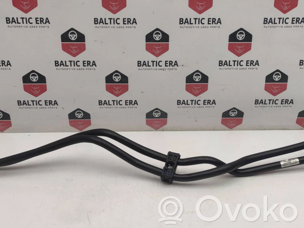 BMW 3 F30 F35 F31 Pārnesumkārbas eļļas dzesētāja caurulīte (-es) / šļūtene (-es) 