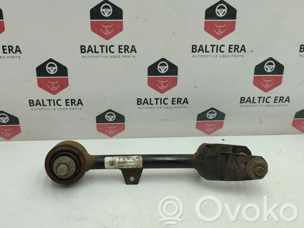 Tesla Model 3 Querlenker hinten 