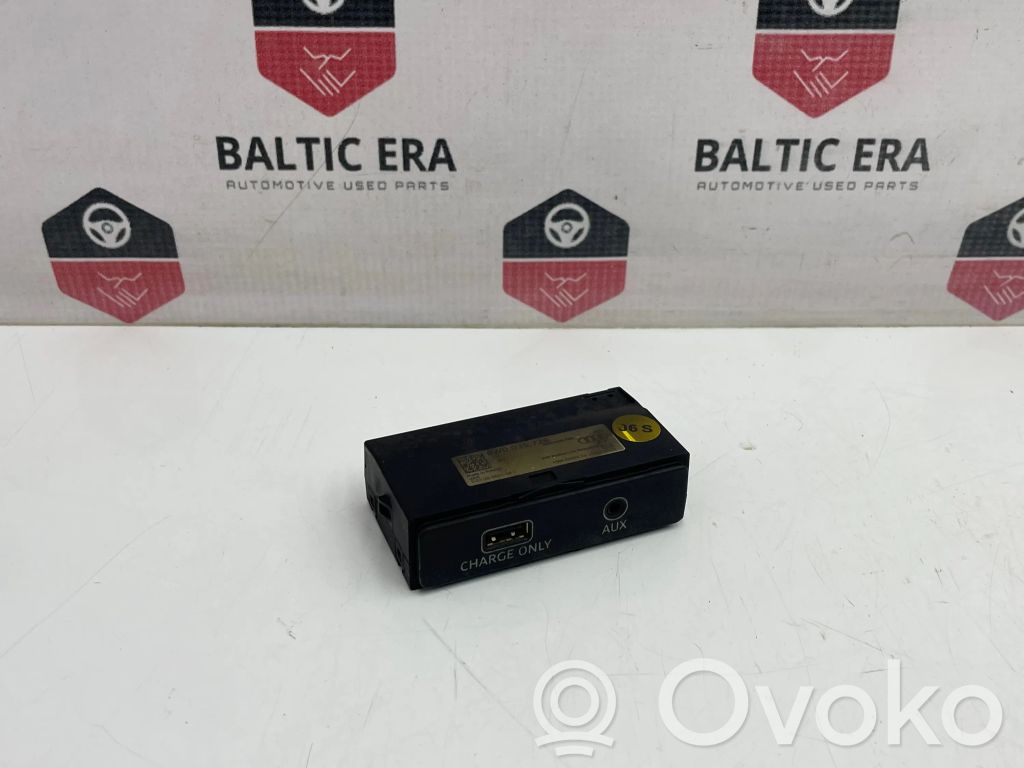 Audi A4 S4 B9 AUX in-socket connector 